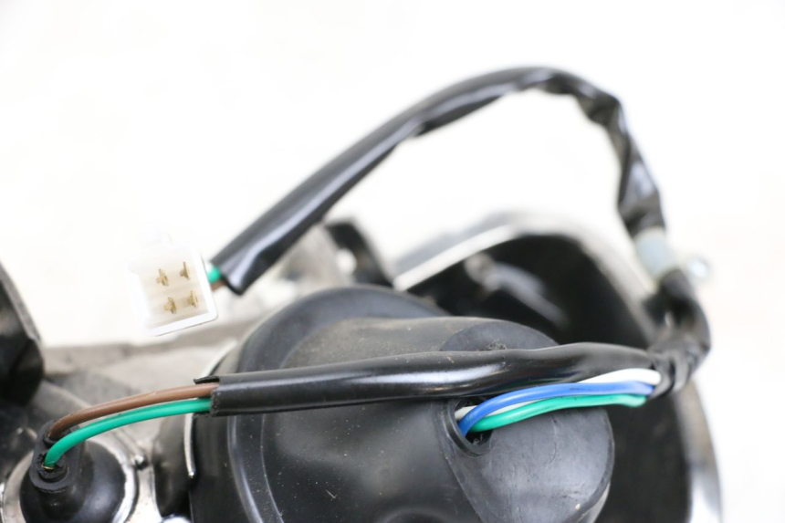 photo de FARO ANTERIORE JM MOTORS SANTANA 50 (2014 - 2023) - Altra angolazione