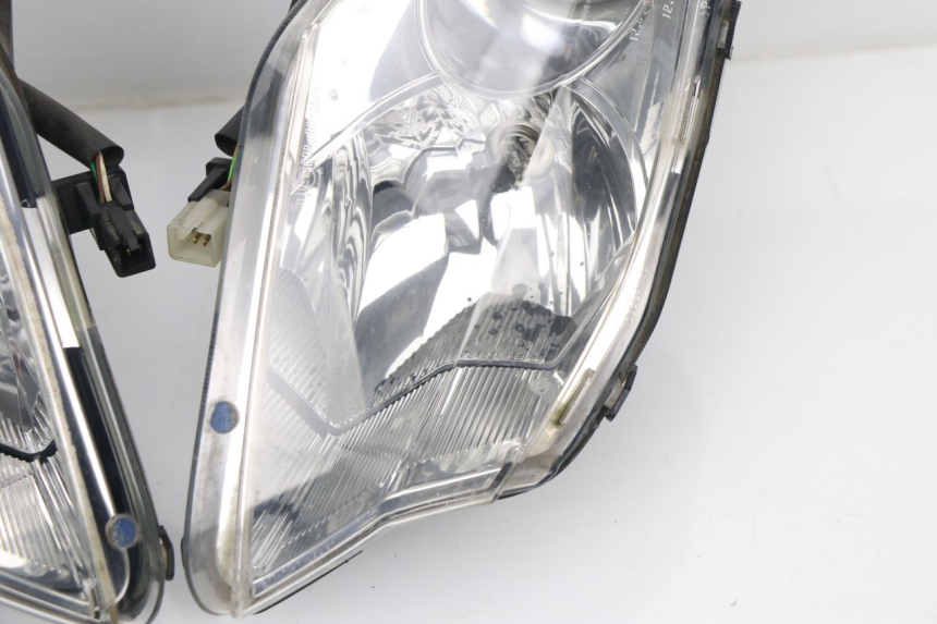 photo de FANALE ANTERIORE PEUGEOT SATELIS COMPRESSOR K15 125 (2006 - 2009) - Ispezione visiva dettagliata