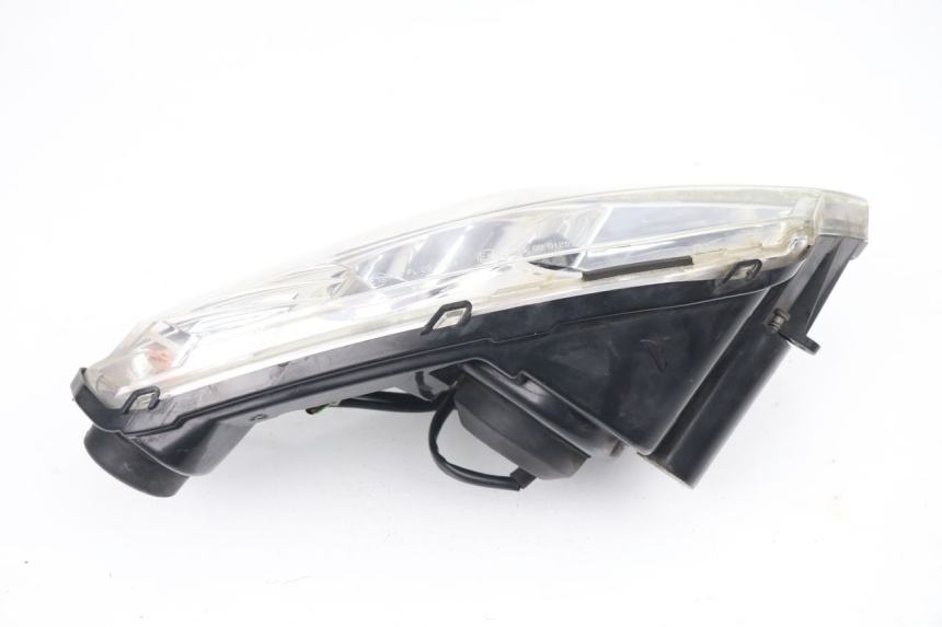 photo de FANALE ANTERIORE PEUGEOT SATELIS 125 (2010 - 2012) - Ispezione visiva dettagliata