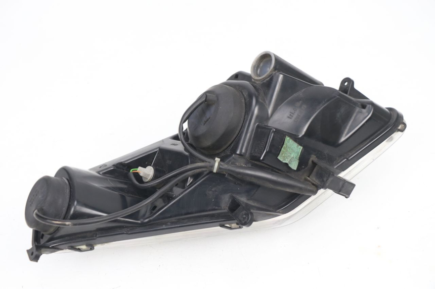 photo de FANALE ANTERIORE PEUGEOT SATELIS 125 (2010 - 2012) - Focus sulla struttura