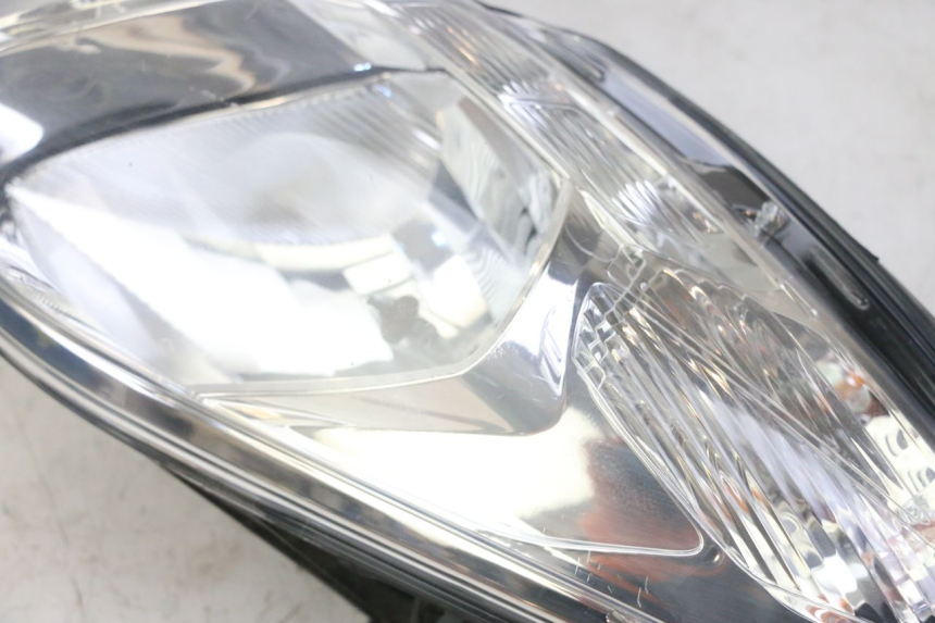 photo de FARO ANTERIORE PEUGEOT SATELIS 125 (2013 - 2018) - Ricambio usato controllato