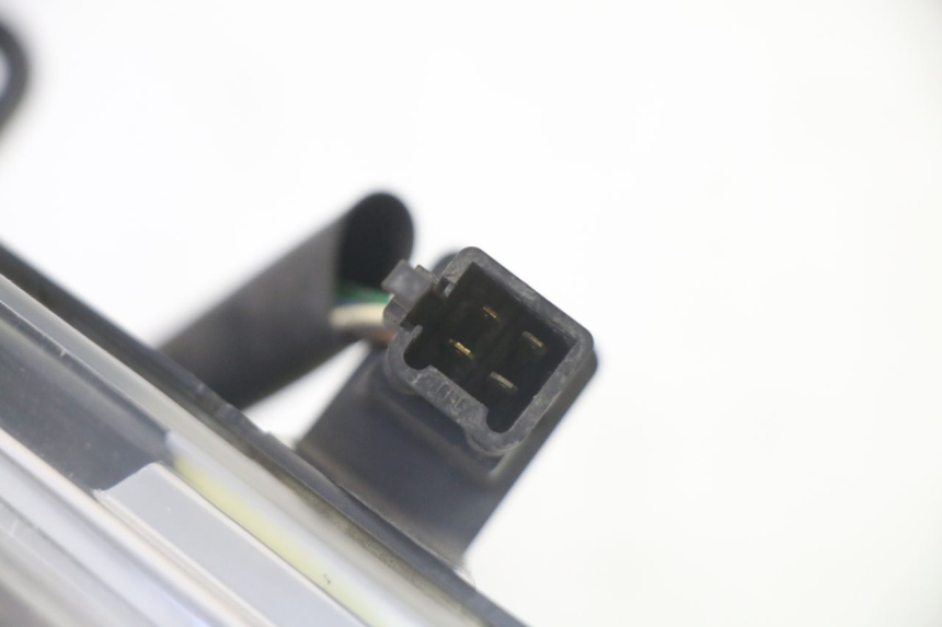 photo de FANALE ANTERIORE PEUGEOT SATELIS 125 (2006 - 2009) - Zoom sui componenti