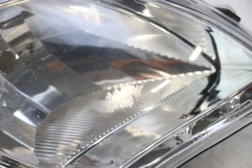 photo de FARO ANTERIORE PEUGEOT SATELIS 125 (2013 - 2018) - Ispezione visiva dettagliata