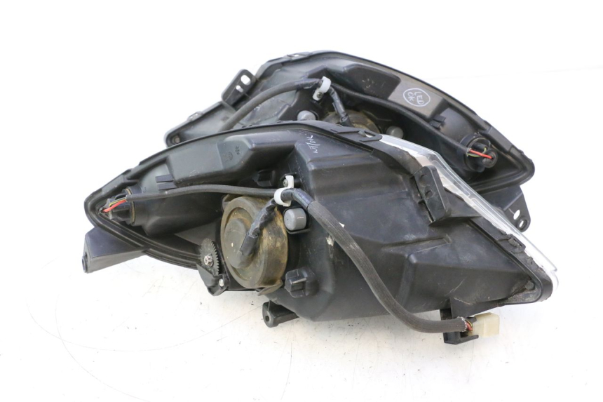 photo de FARO ANTERIORE PEUGEOT SATELIS 125 (2013 - 2018) - Vista d'insieme del prodotto