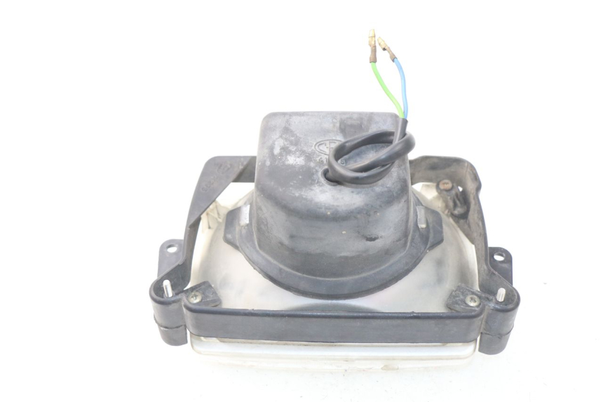 photo de FANALE ANTERIORE PEUGEOT SC 50 (1988 - 1992) - Zoom sullo stato d'uso