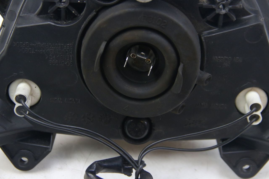 photo de FANALE ANTERIORE SUZUKI SIXTEEN 125 (2008 - 2010) - Zoom sui componenti