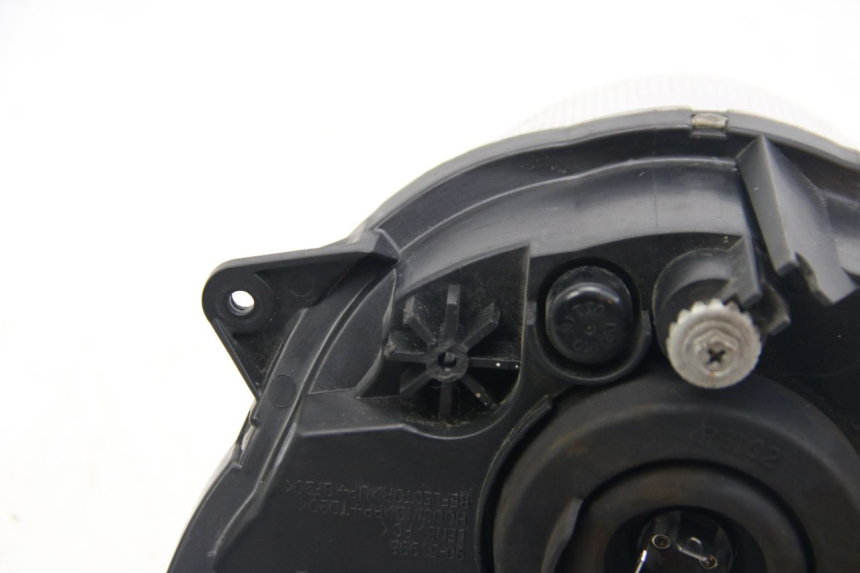 photo de FANALE ANTERIORE SUZUKI SIXTEEN 125 (2008 - 2010) - Ispezione visiva dettagliata