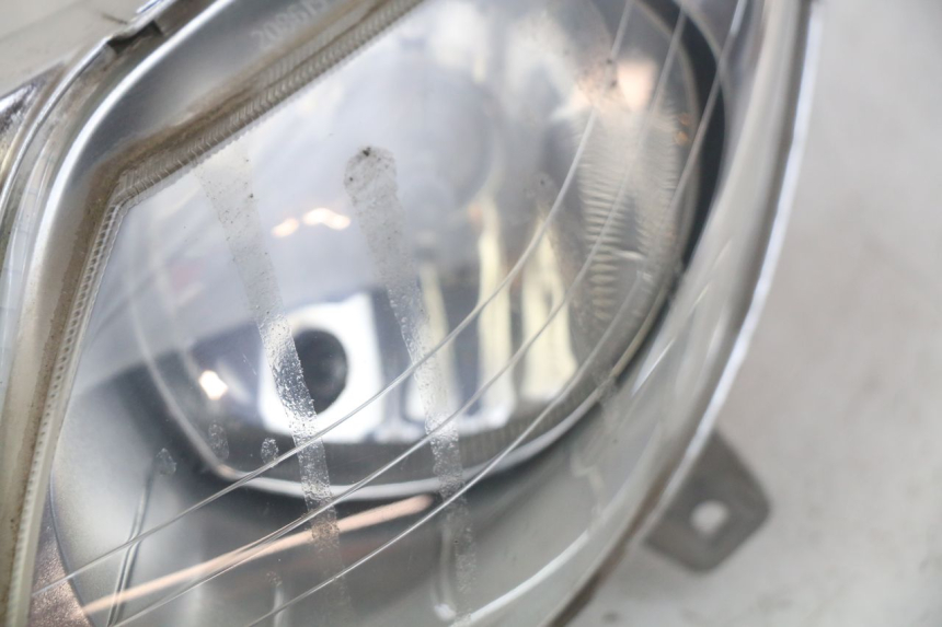 photo de FANALE ANTERIORE MBK SKYCRUISER 125 (2010 - 2013) - Dettagli dei punti di fissaggio