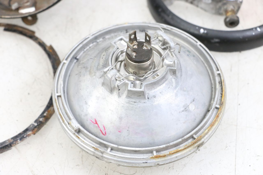 photo de FANALE ANTERIORE HARLEY DAVIDSON SPORTSTER XL CUSTOM 1200 (2003 - 2004) - Caratteristiche distintive