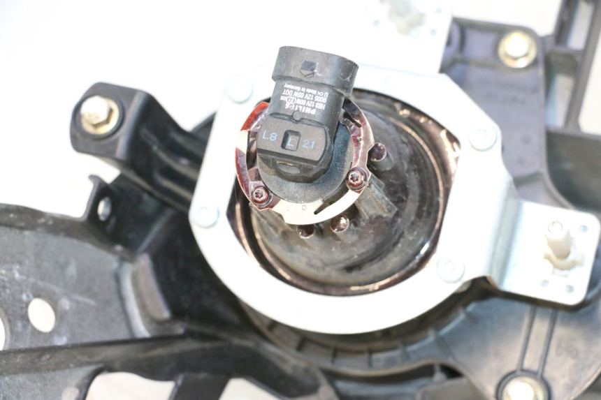 photo de FARO ANTERIORE CAN-AM SPYDER RS 1000 (2008 - 2012) - Altra vista dell'articolo