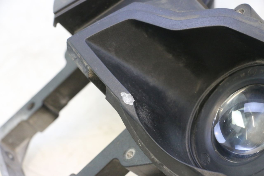 photo de FARO ANTERIORE CAN-AM SPYDER RS 1000 (2008 - 2012) - Dettagli dei punti di fissaggio