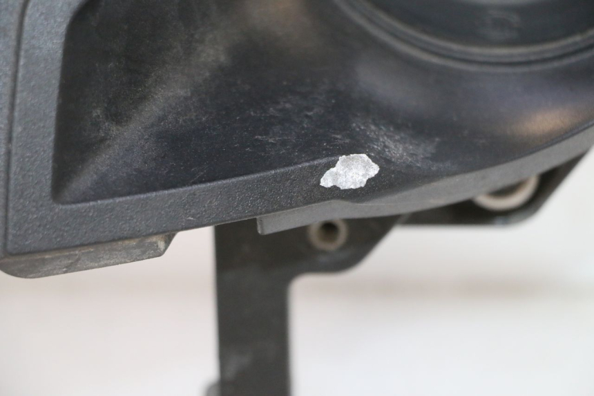 photo de FARO ANTERIORE CAN-AM SPYDER RS 1000 (2008 - 2012) - Stato della superficie e materiale