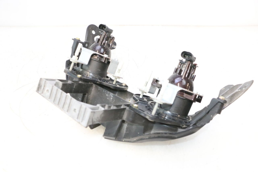 photo de FARO ANTERIORE CAN-AM SPYDER RS 1000 (2008 - 2012) - Primo piano tecnico
