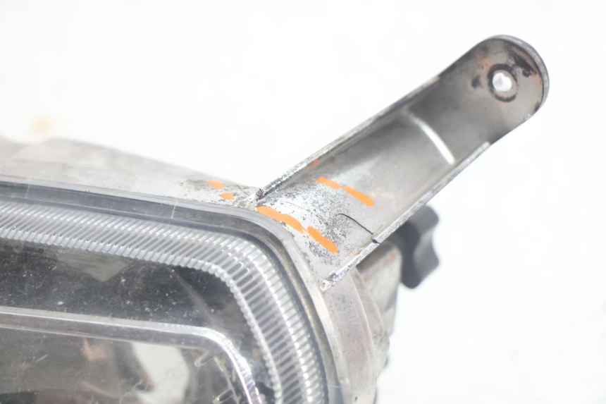 photo de FANALE ANTERIORE APRILIA SR 2T 50 (2012 - 2017) - Zoom sullo stato d'uso