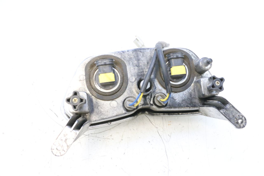 photo de FARO ANTERIORE APRILIA SR MOTARD 50 (2012 - 2018) - Primo piano tecnico