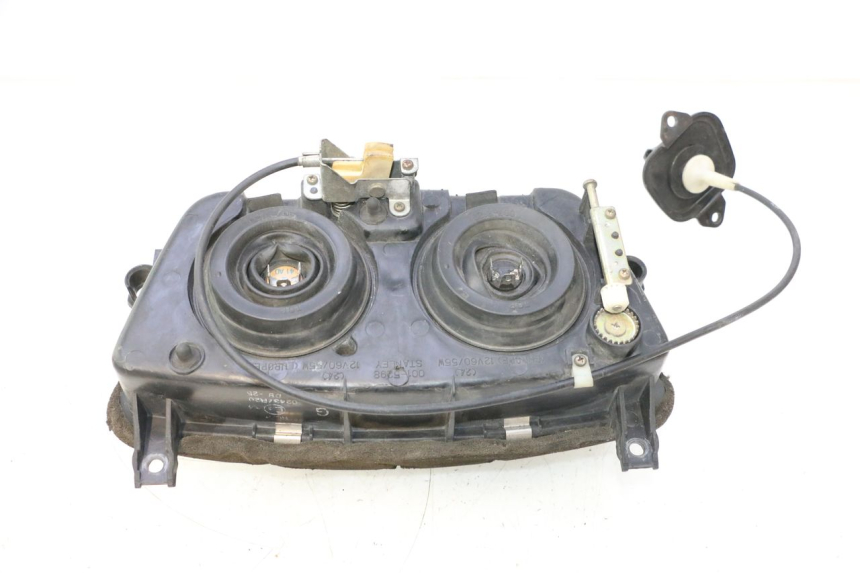 photo de FARO ANTERIORE HONDA ST PAN EUROPEAN 1100 (1990 - 2002) - Primo piano ad alta risoluzione