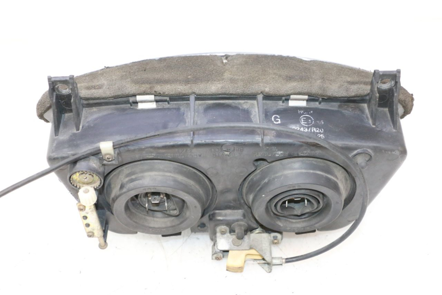 photo de FARO ANTERIORE HONDA ST PAN EUROPEAN 1100 (1990 - 2002) - Stato della superficie e materiale