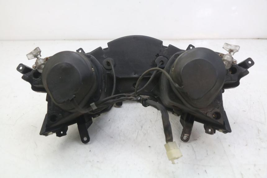 photo de FANALE ANTERIORE RAZZO STEED 125 (2012 - 2018) - Zoom sullo stato d'uso