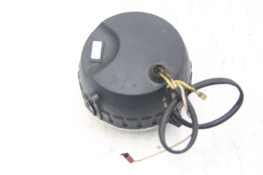 photo de FANALE ANTERIORE JAWA STELLA BABETTA 134 50 - Primo piano tecnico