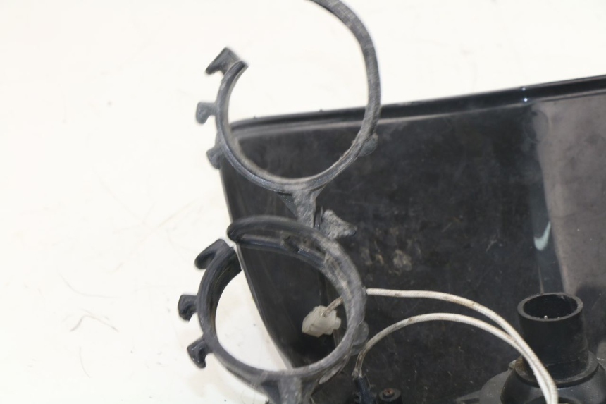 photo de FANALE ANTERIORE RAZZO STR 50 (2009 - 2018) - Dettagli dei punti di fissaggio