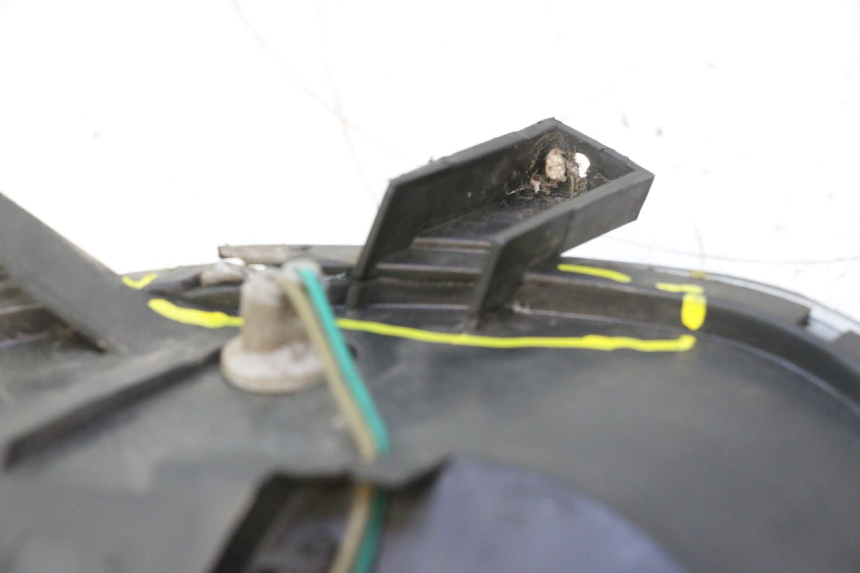 photo de FARO ANTERIORE KYMCO SUPER 8 2T 50 (2007 - 2013) - Angolazione alternativa