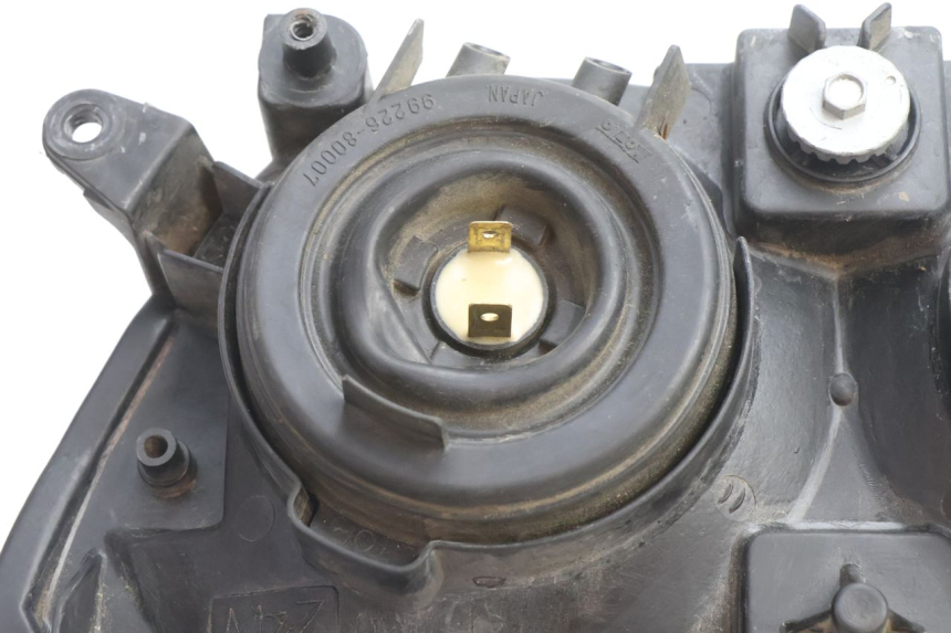 photo de FARO ANTERIORE YAMAHA TDM ABS 900 (2002 - 2014) - Dettagli dei punti di fissaggio