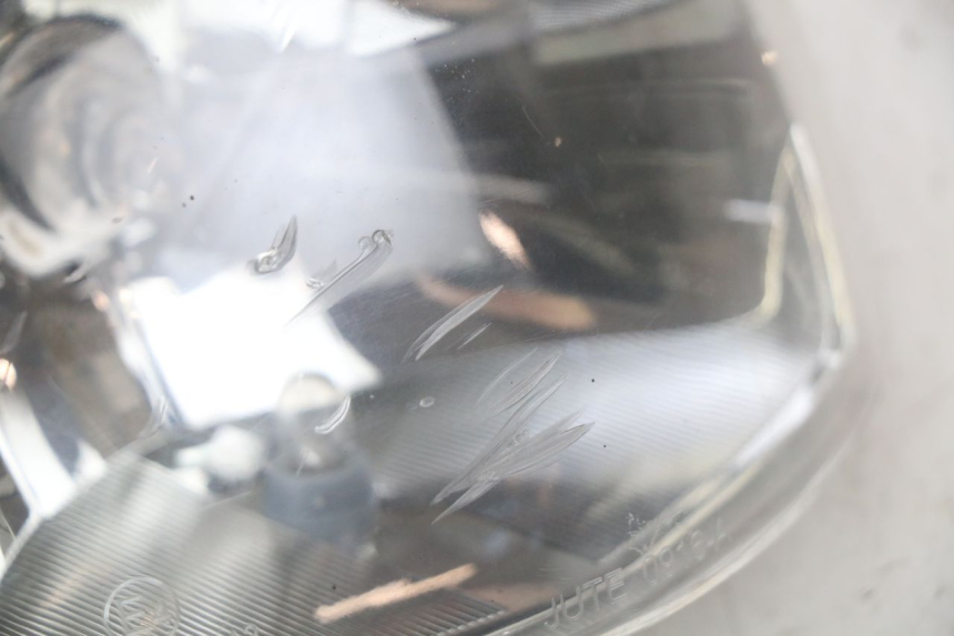 photo de FANALE ANTERIORE PEUGEOT TWEET 4T 50 (2010 - 2014) - Zoom sullo stato d'uso