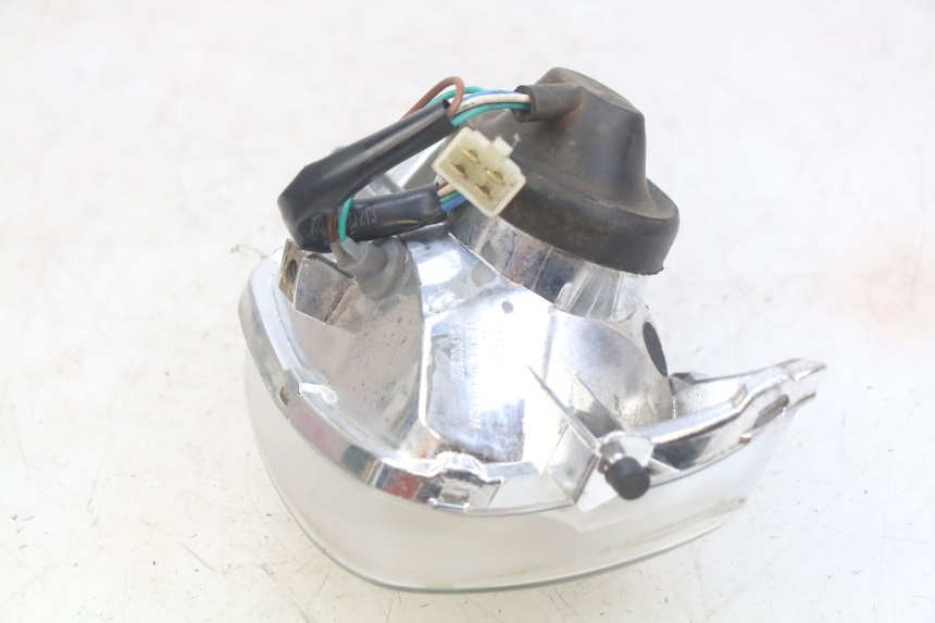 photo de FANALE ANTERIORE PEUGEOT TWEET 4T 50 (2018 - 2022) - Dettagli dei punti di fissaggio