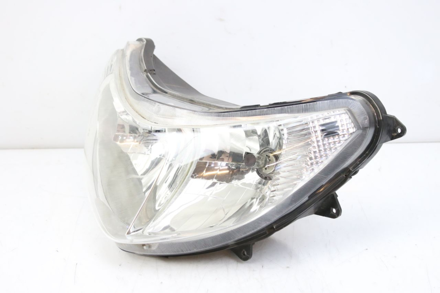 photo de FANALE ANTERIORE SUZUKI UH BURGMAN 125 (2002 - 2006) - Zoom sullo stato d'uso