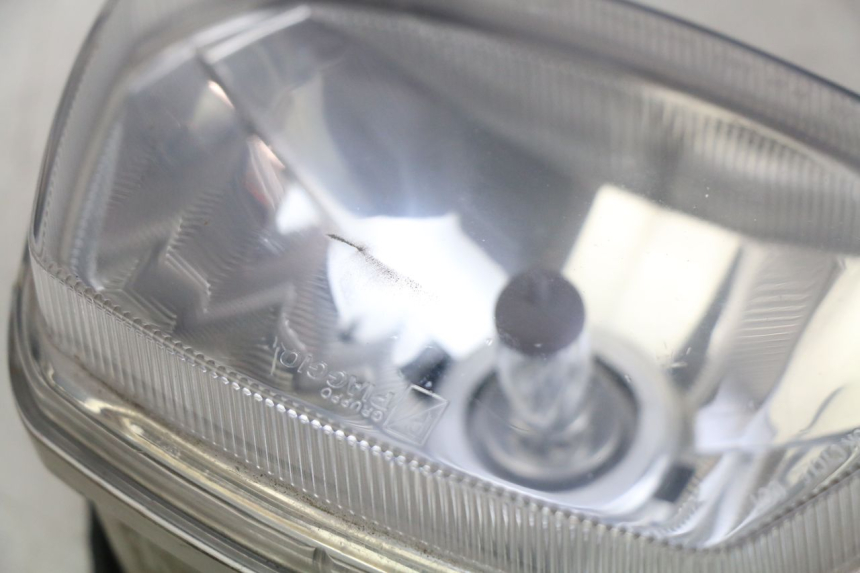 photo de FANALE ANTERIORE PIAGGIO VESPA SPRINT 2T 50 (2014 - 2018) - Zoom sullo stato d'uso