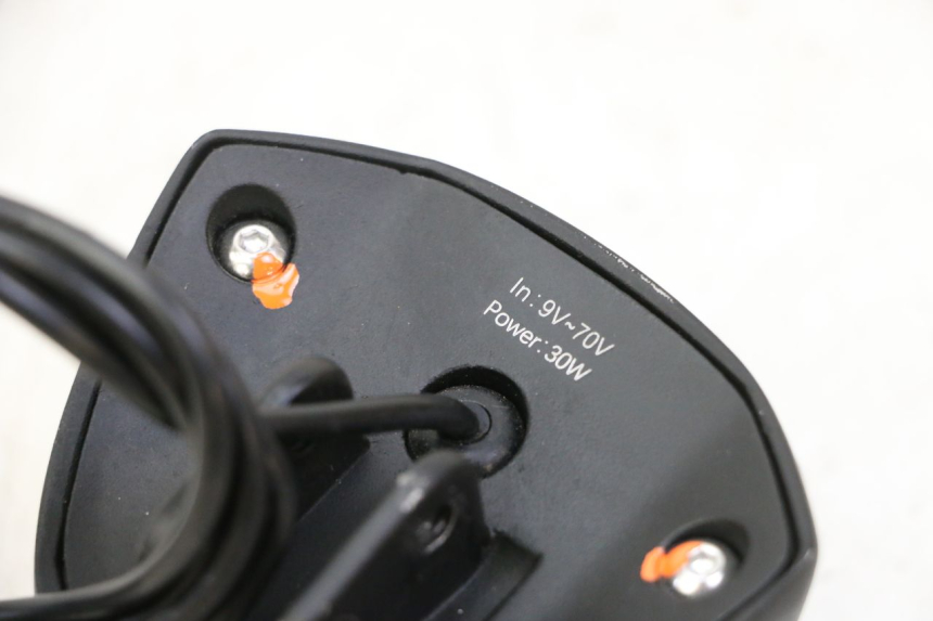 photo de FARO ANTERIORE DUALTRON VICTOR LIMITED 1 - Primo piano tecnico