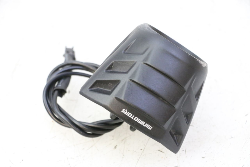 photo de FARO ANTERIORE DUALTRON VICTOR LIMITED 1 - Dettagli dei punti di fissaggio