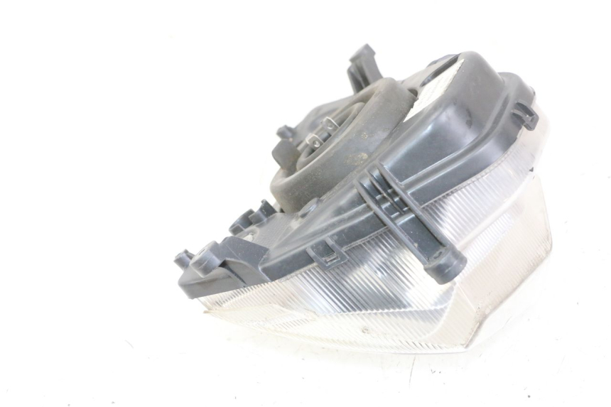 photo de FANALE ANTERIORE PEUGEOT VIVACITY NEW 4T 50 (2008 - 2017) - Dettaglio del componente