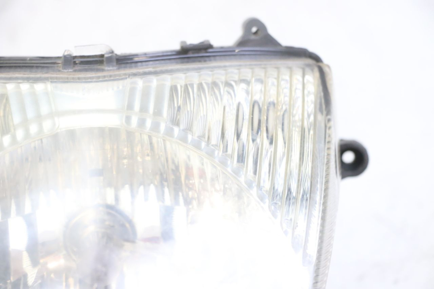 photo de FANALE ANTERIORE PEUGEOT VIVACITY NEW 4T 50 (2008 - 2017) - Caratteristiche distintive