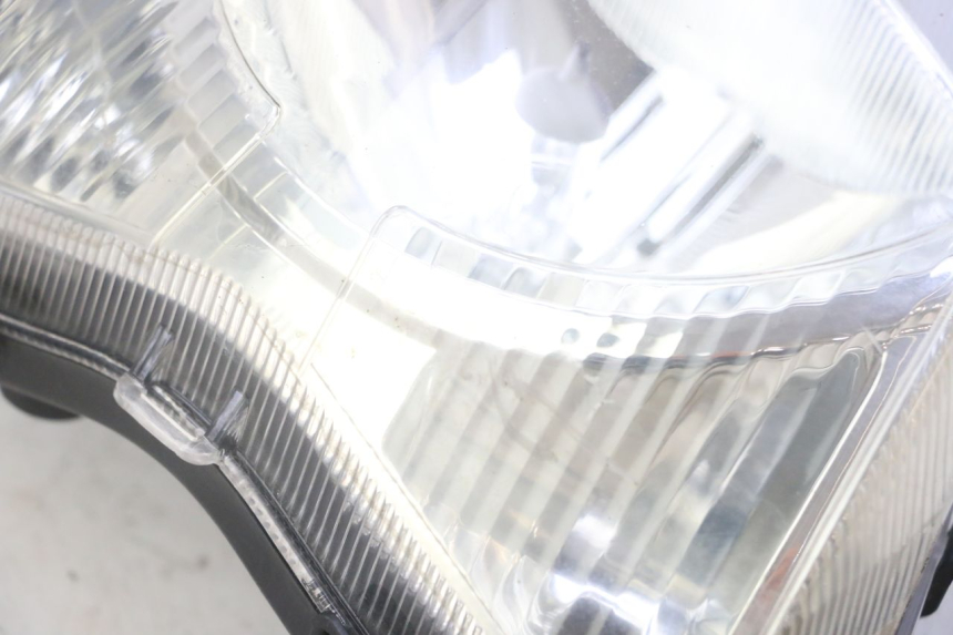 photo de FANALE ANTERIORE PEUGEOT VIVACITY NEW 4T 50 (2008 - 2017) - Dettagli dei punti di fissaggio