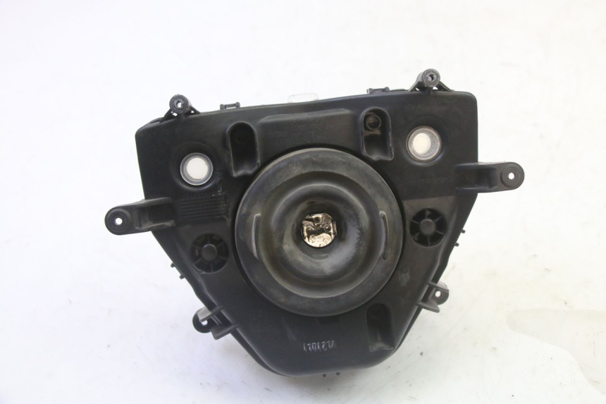 photo de FANALE ANTERIORE PEUGEOT VIVACITY NEW 4T 50 (2008 - 2017) - Primo piano tecnico