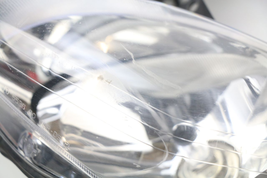 photo de FANALE ANTERIORE YAMAHA XMAX X-MAX 125 (2006 - 2009) - Marcature e riferimenti originali