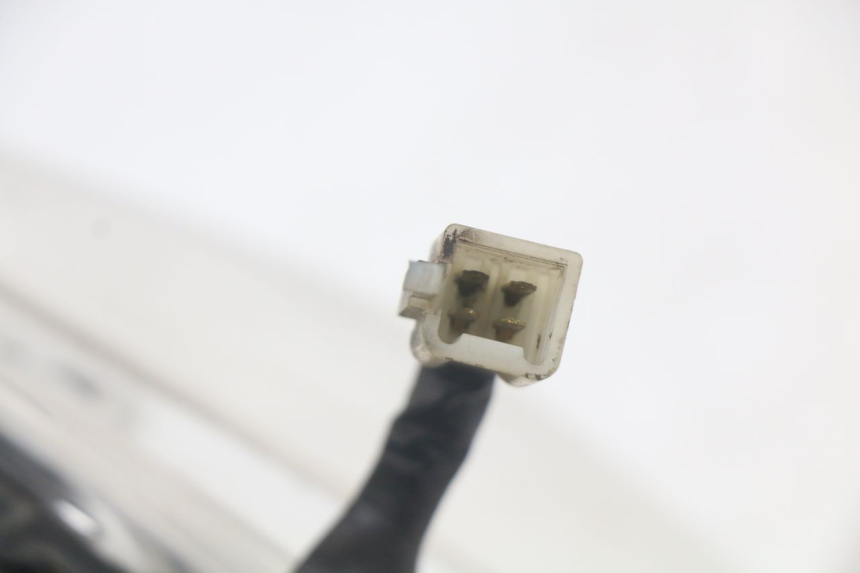 photo de FANALE ANTERIORE YAMAHA XMAX X-MAX 125 (2006 - 2009) - Stato della superficie e materiale