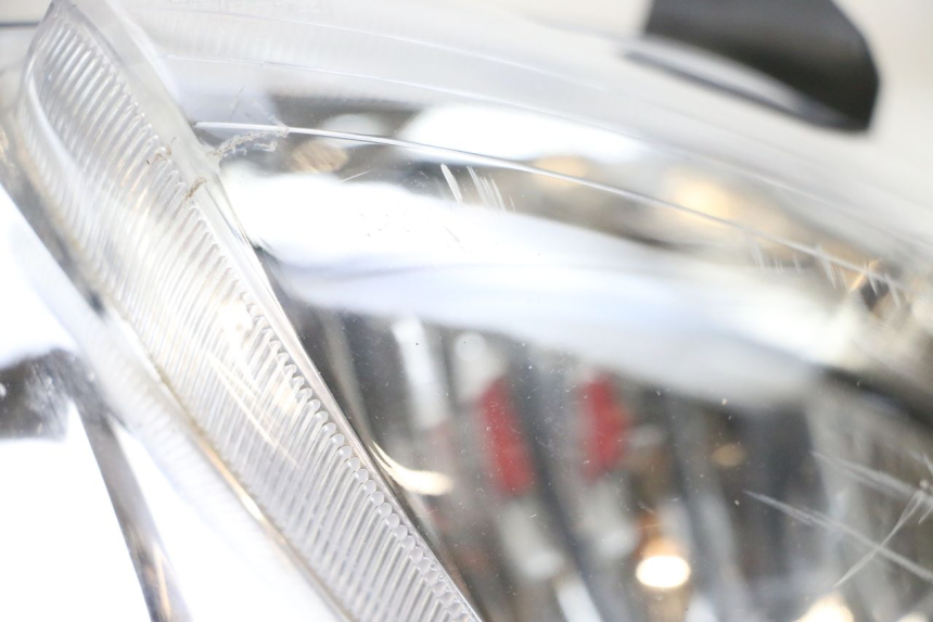 photo de FANALE ANTERIORE YAMAHA XMAX X-MAX 125 (2006 - 2009) - Dettaglio del componente