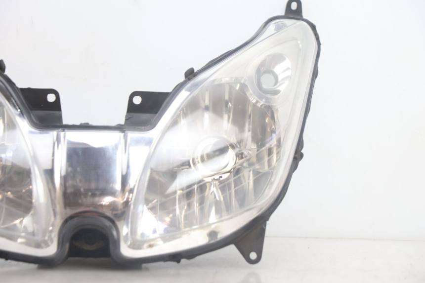 photo de FANALE ANTERIORE YAMAHA XMAX X-MAX 125 (2006 - 2009) - Zoom sullo stato d'uso