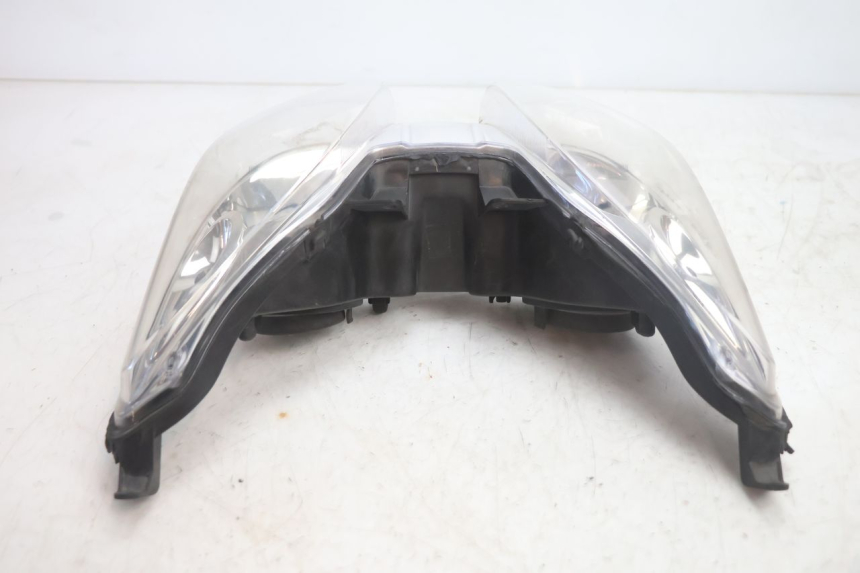 photo de FANALE ANTERIORE YAMAHA XMAX X-MAX 125 (2006 - 2009) - Primo piano tecnico