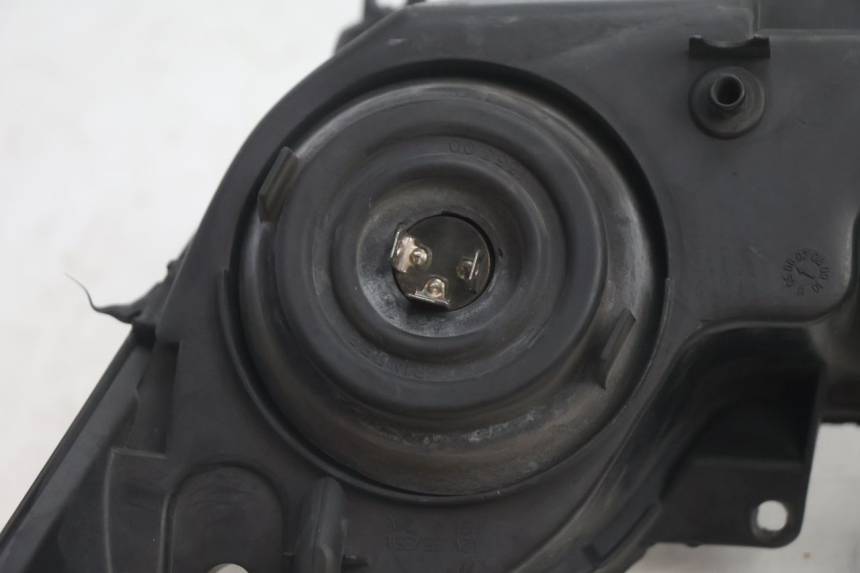 photo de FANALE ANTERIORE YAMAHA XMAX X-MAX 125 (2006 - 2009) - Stato della superficie e materiale