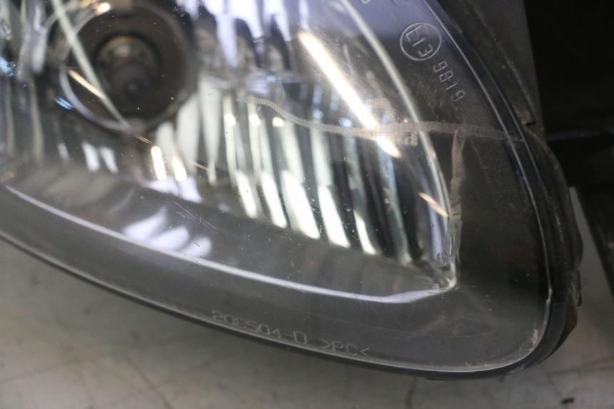 photo de FARO ANTERIORE PIAGGIO X9 AMALFI 180 (2000 - 2003) - Dettaglio del componente