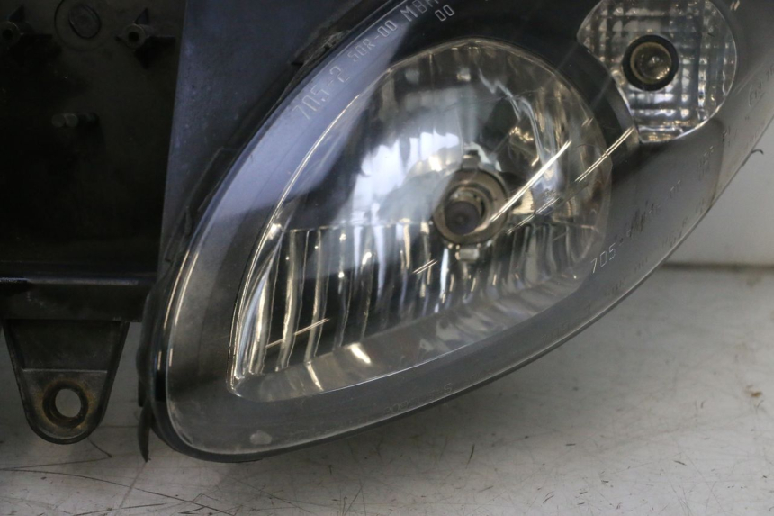 photo de FARO ANTERIORE PIAGGIO X9 AMALFI 180 (2000 - 2003) - Zoom sullo stato d'uso