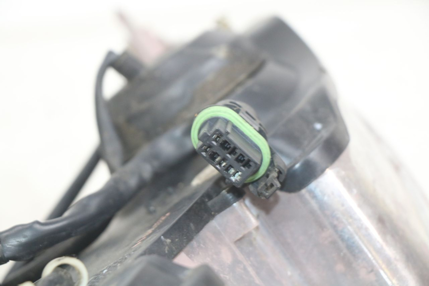 photo de FANALE ANTERIORE PIAGGIO X9 EVOLUTION 125 (2003 - 2007) - Altra angolazione