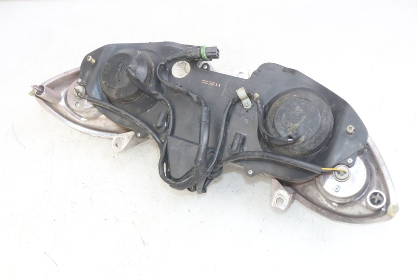 photo de FANALE ANTERIORE PIAGGIO X9 EVOLUTION 125 (2003 - 2007) - Primo piano tecnico