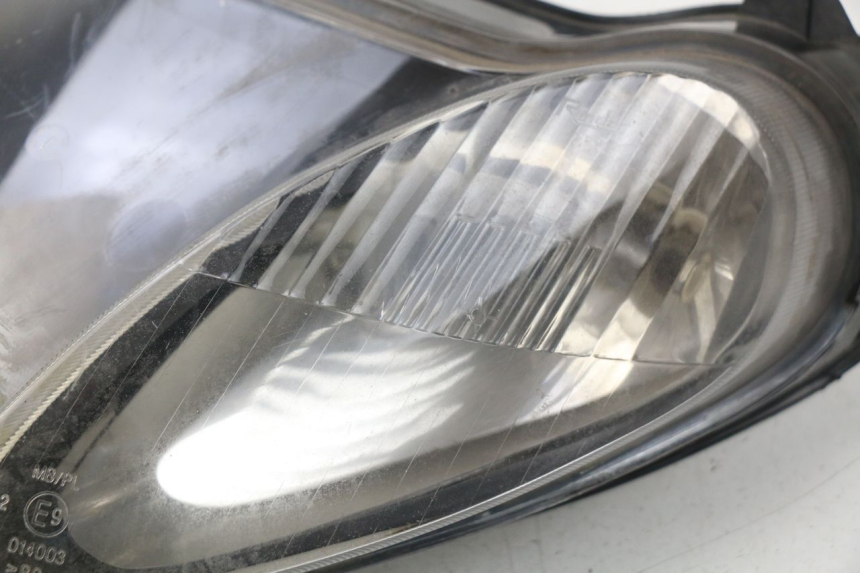 photo de FANALE ANTERIORE YAMAHA YP MAJESTY 125 (2002 - 2006) - Zoom sullo stato d'uso