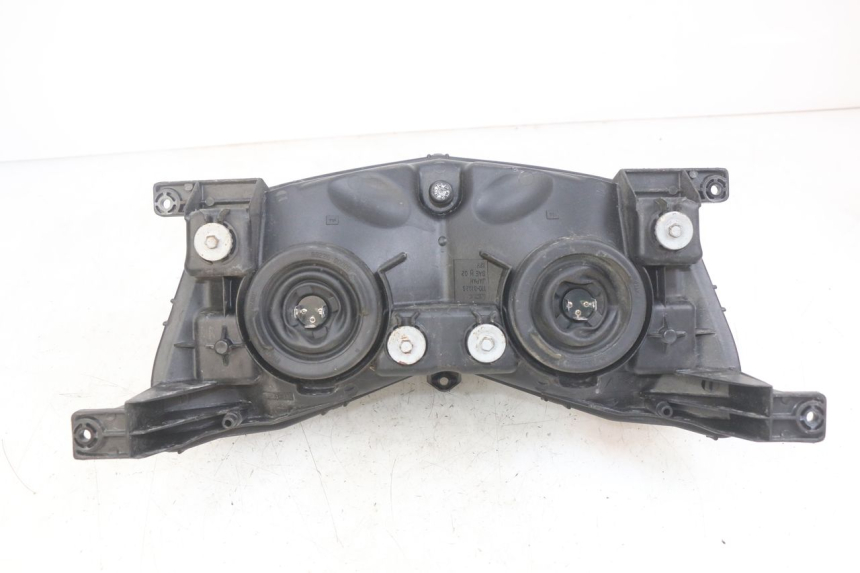 photo de FANALE ANTERIORE YAMAHA YP MAJESTY 400 (2004 - 2008) - Stato della superficie e materiale