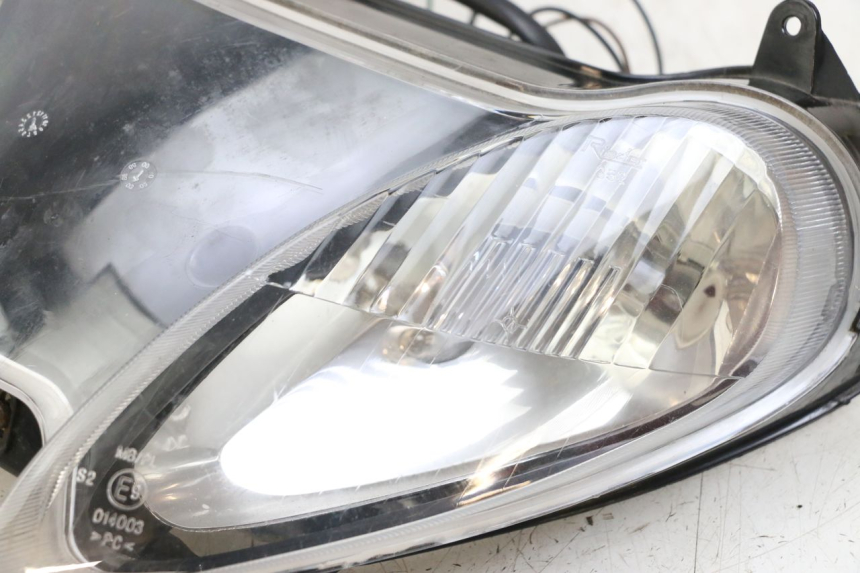 photo de FANALE ANTERIORE YAMAHA YP MAJESTY 125 (2002 - 2006) - Primo piano tecnico