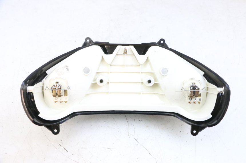 photo de FANALE ANTERIORE YAMAHA YP MAJESTY 125 (2002 - 2006) - Zoom sullo stato d'uso